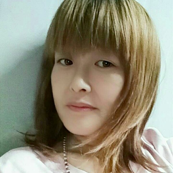 冷艳就蝶衣的照片