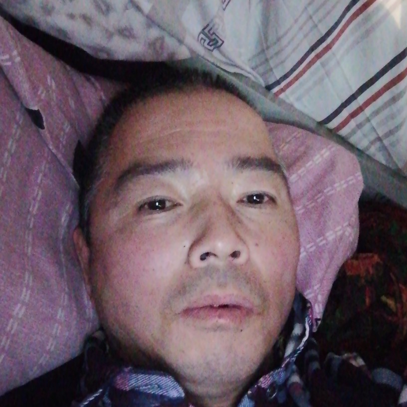 屈志英的照片