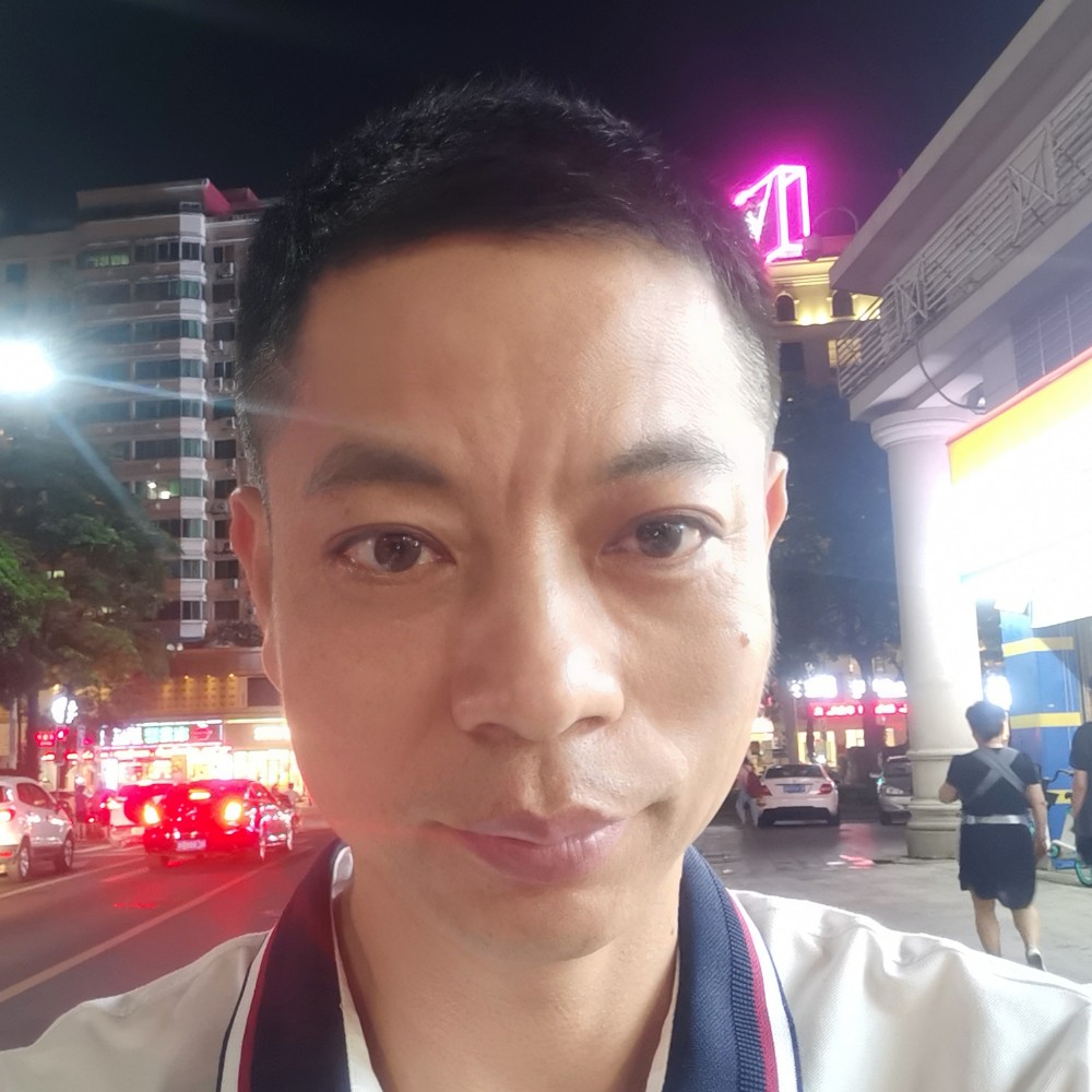 大白那称心的照片