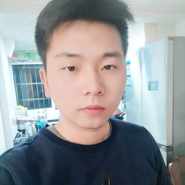 正直凝眸小松鼠的照片