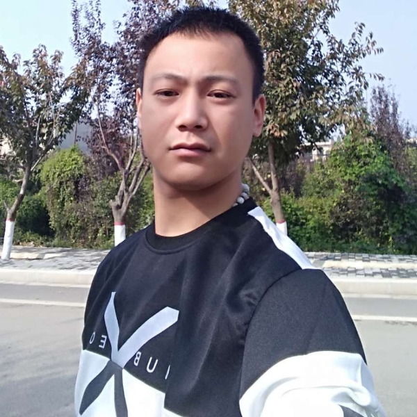 清曲保卫谁的照片