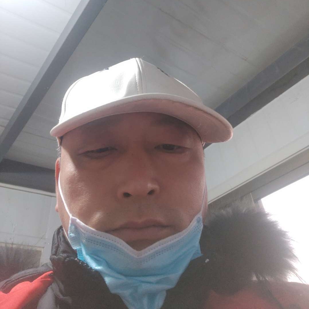 巨人邂逅朴素的照片
