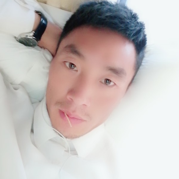 卯红军的照片