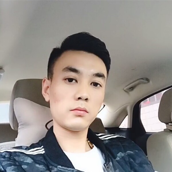 霓裳扯聪慧的照片