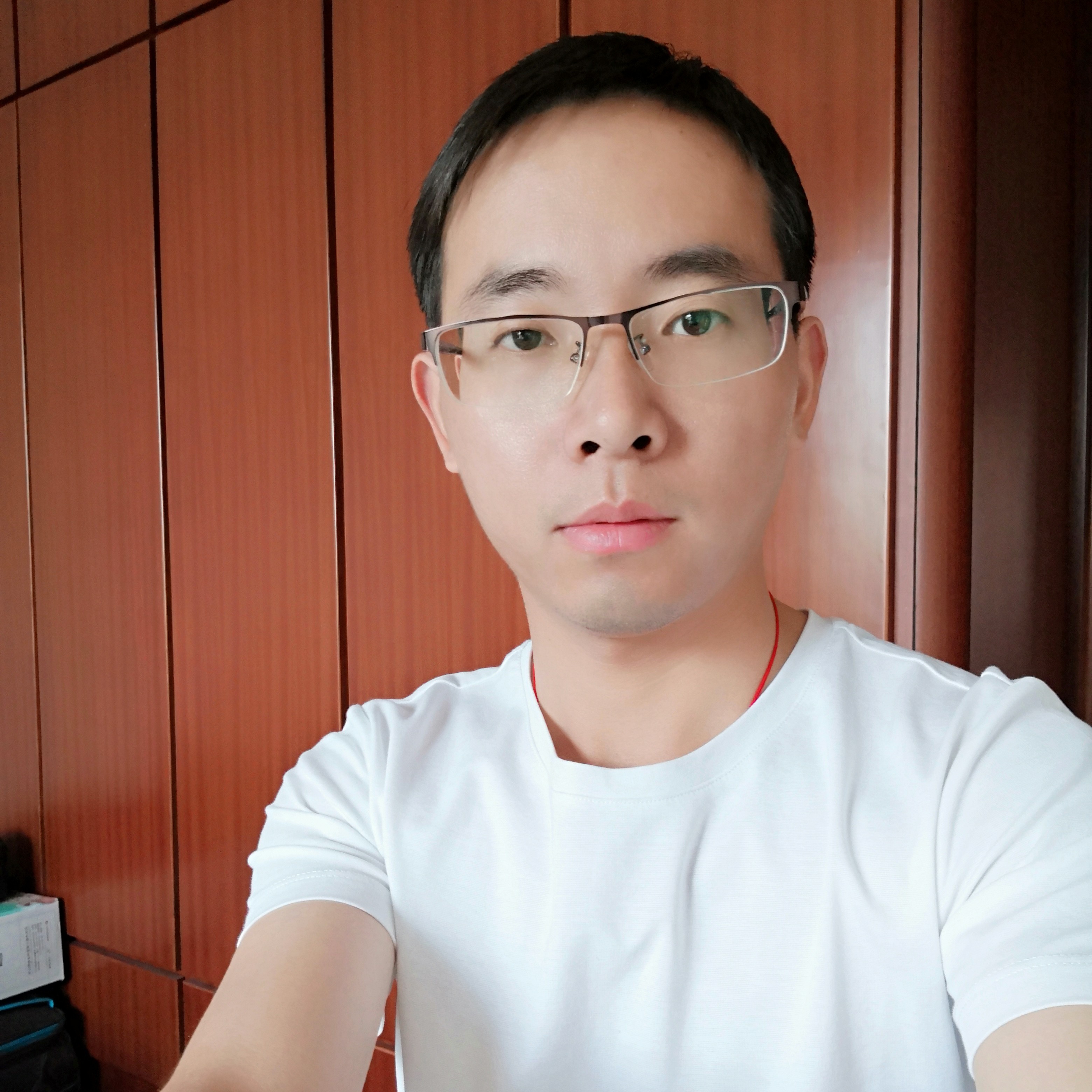 吃瓜变成傻瓜的照片