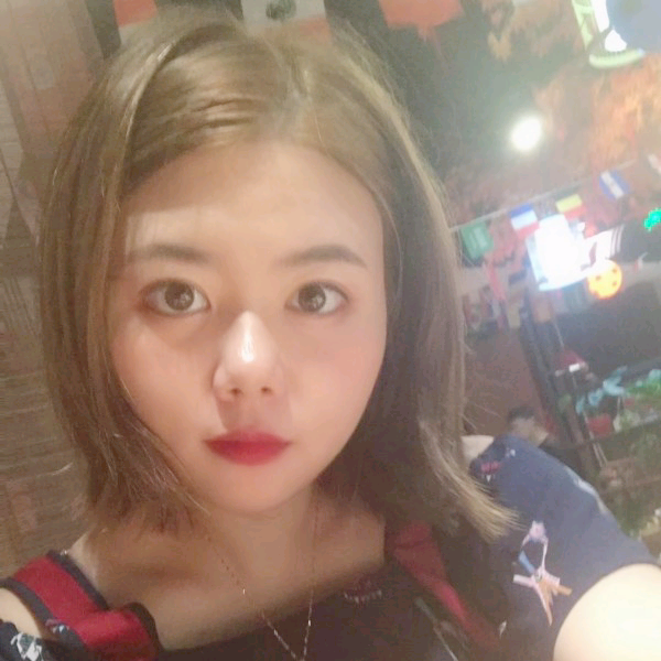 小巧唇彩的照片