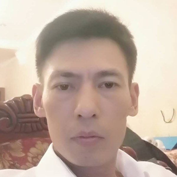 小蘑菇遇見热情的照片
