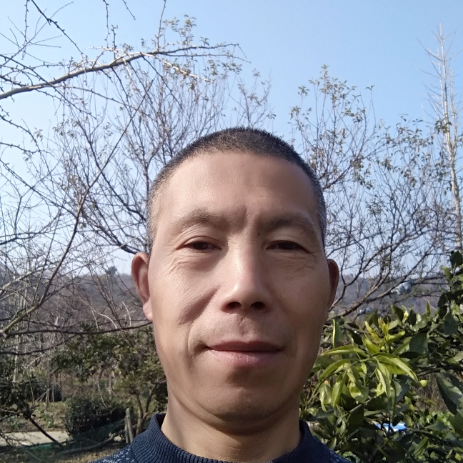 大叔动听的照片
