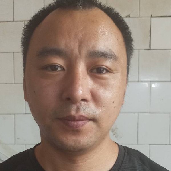 绝恋倾心激动的照片