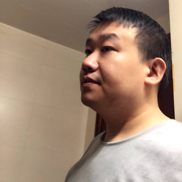 牧马人和暖的照片
