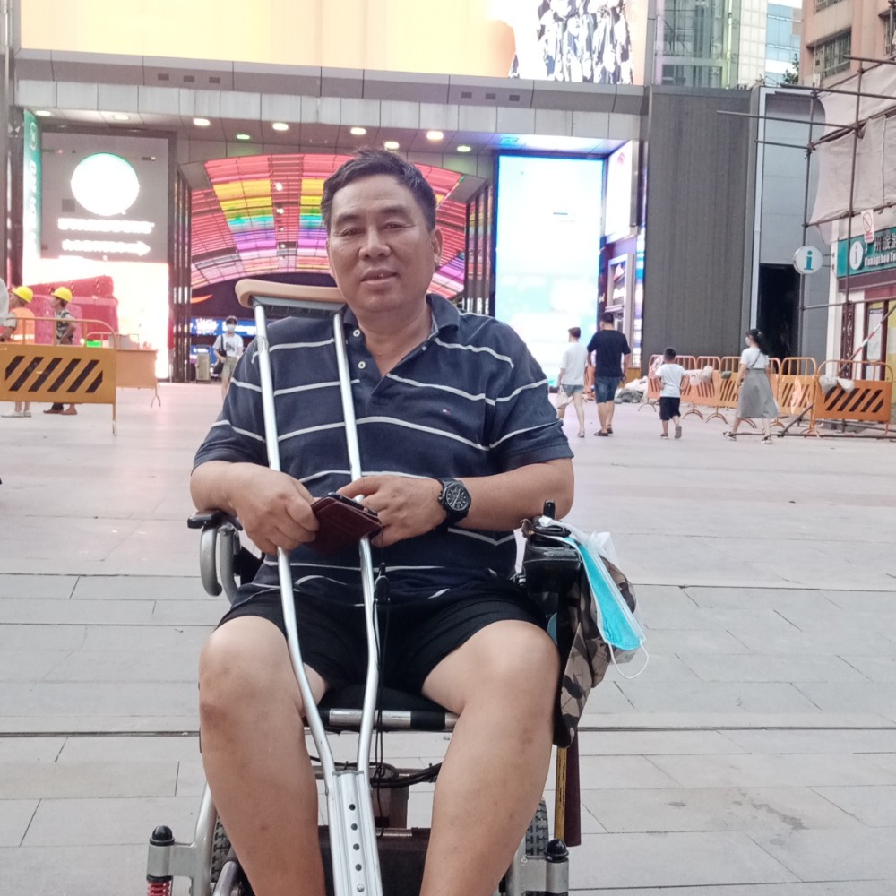 甜\\甜石头的照片