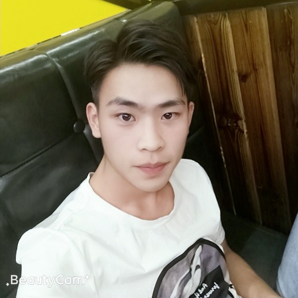 冷眸感动的照片