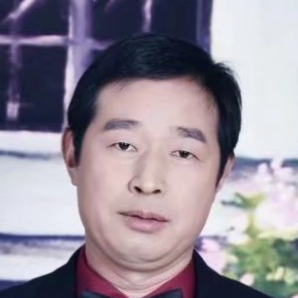 漂亮回眸尊云的照片
