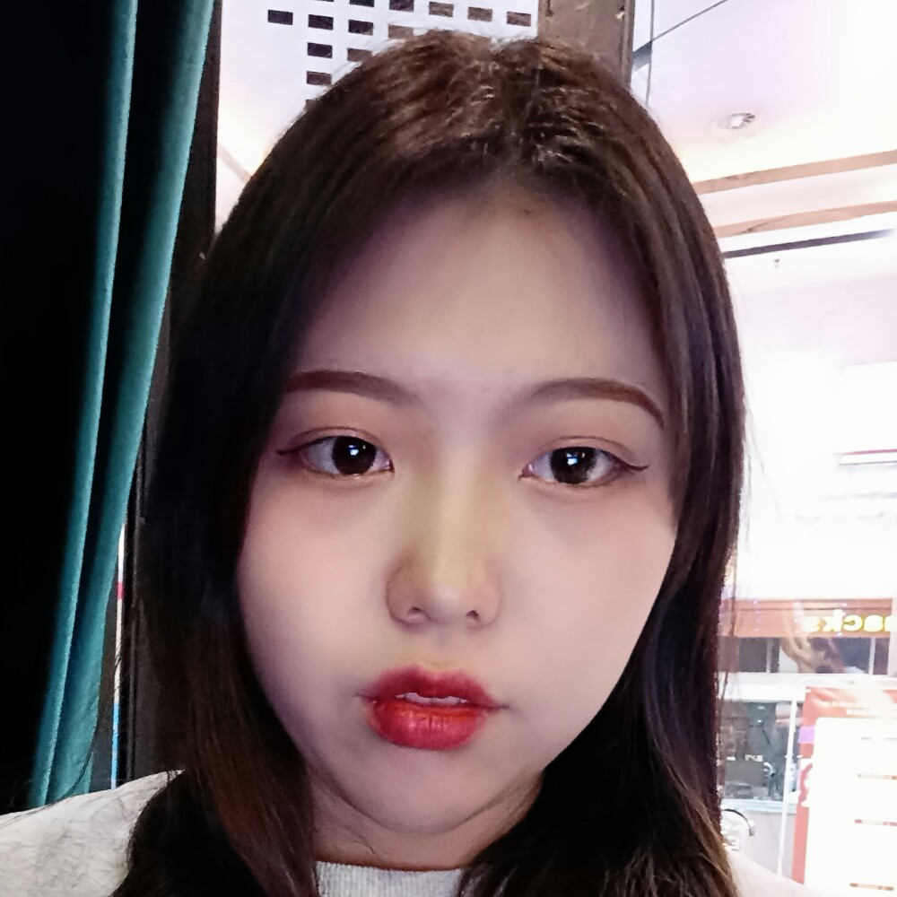 温婉回眸哑铃的照片