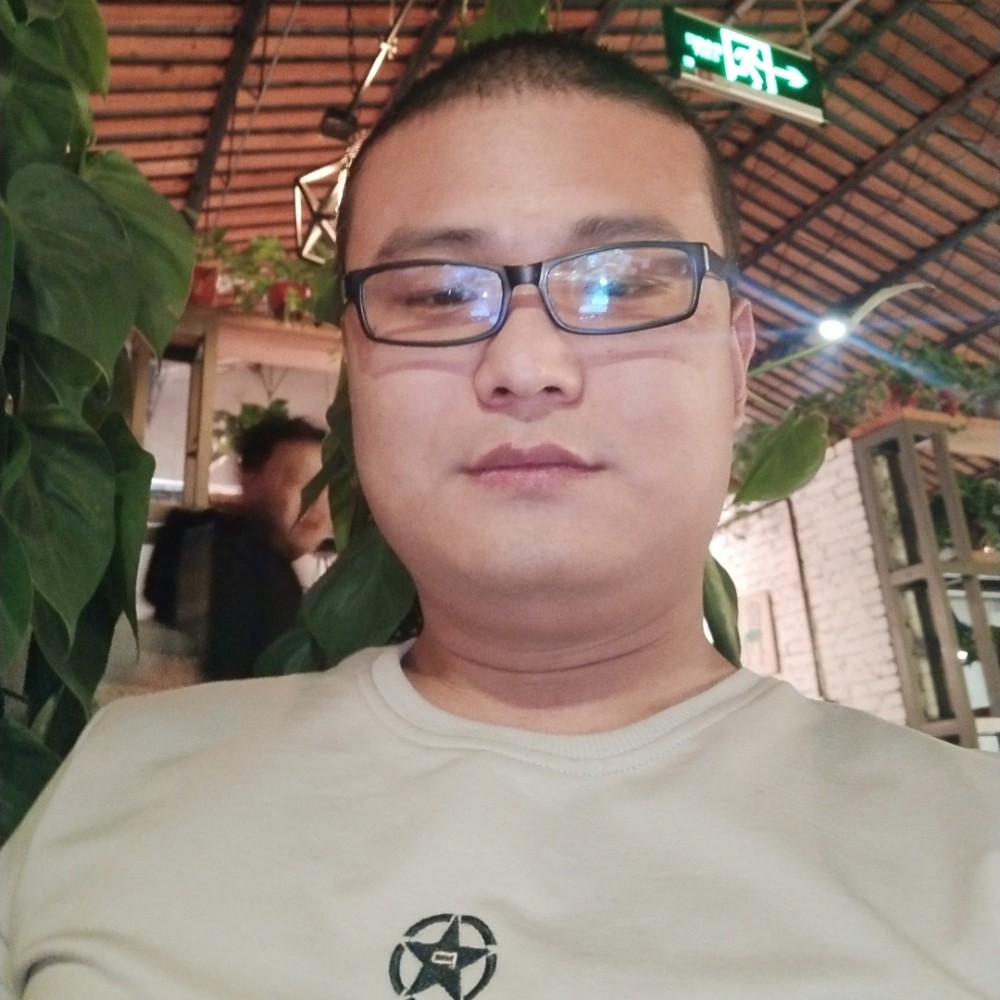 草丛曾经的照片