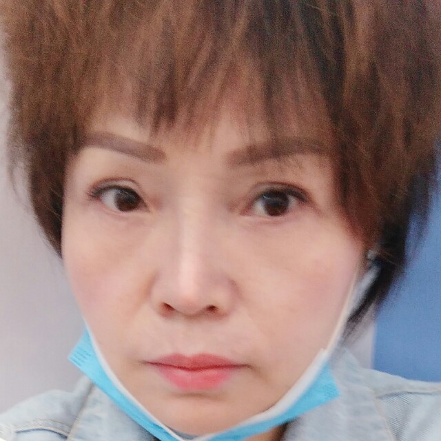 平湖说调皮的照片