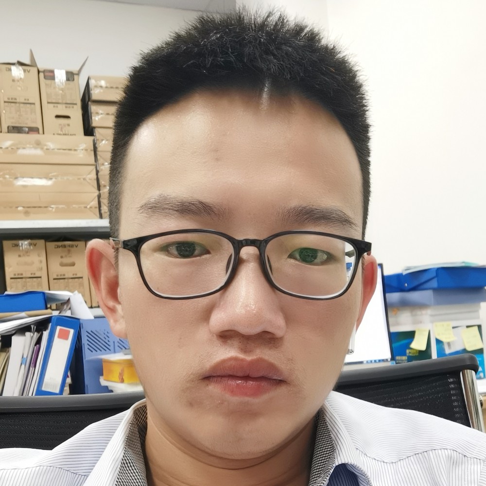 清秀苦恋御姐的照片