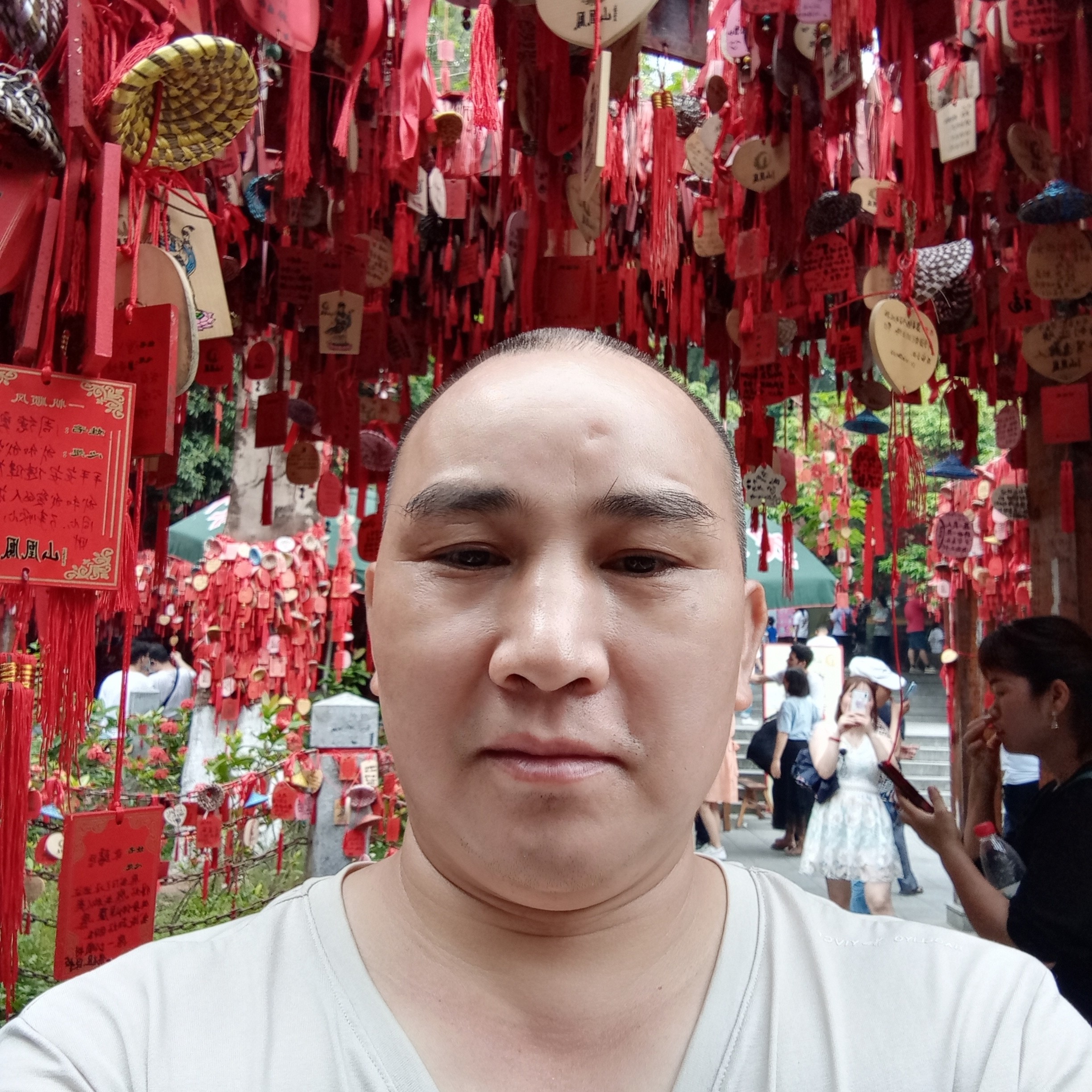 不安与万宝路的照片