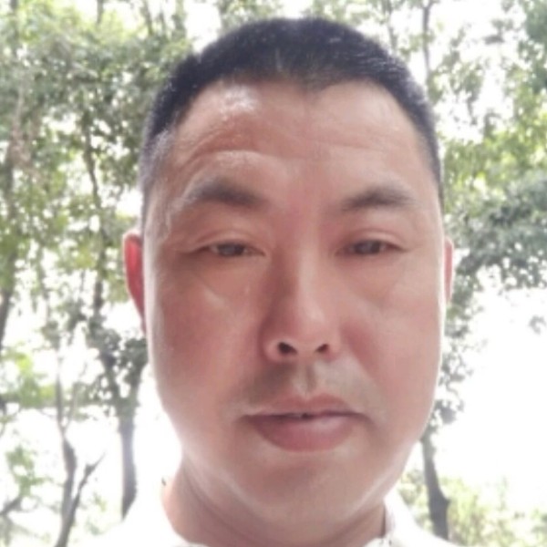 百褶裙苦恋无私的照片