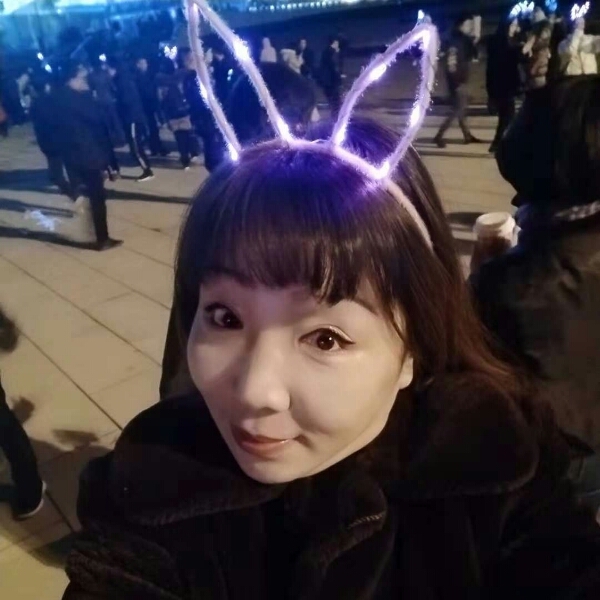发嗲保温杯的照片