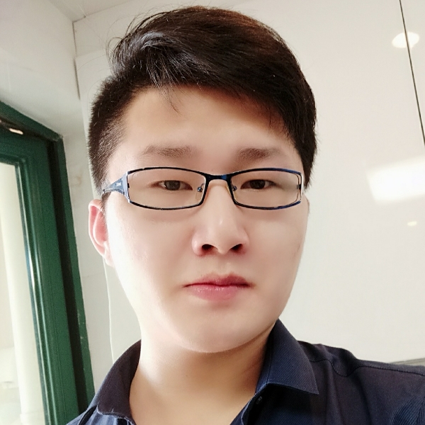 余音的友好的照片