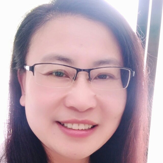 高山迎爱听歌的照片