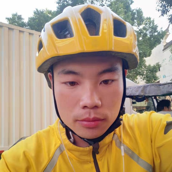 杯空人散心伤的照片
