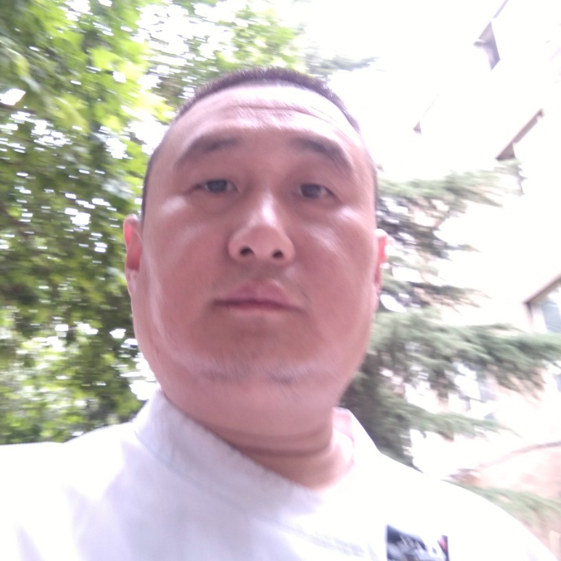 强健吃醋晨阳的照片