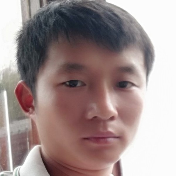 发发呆睡觉的照片