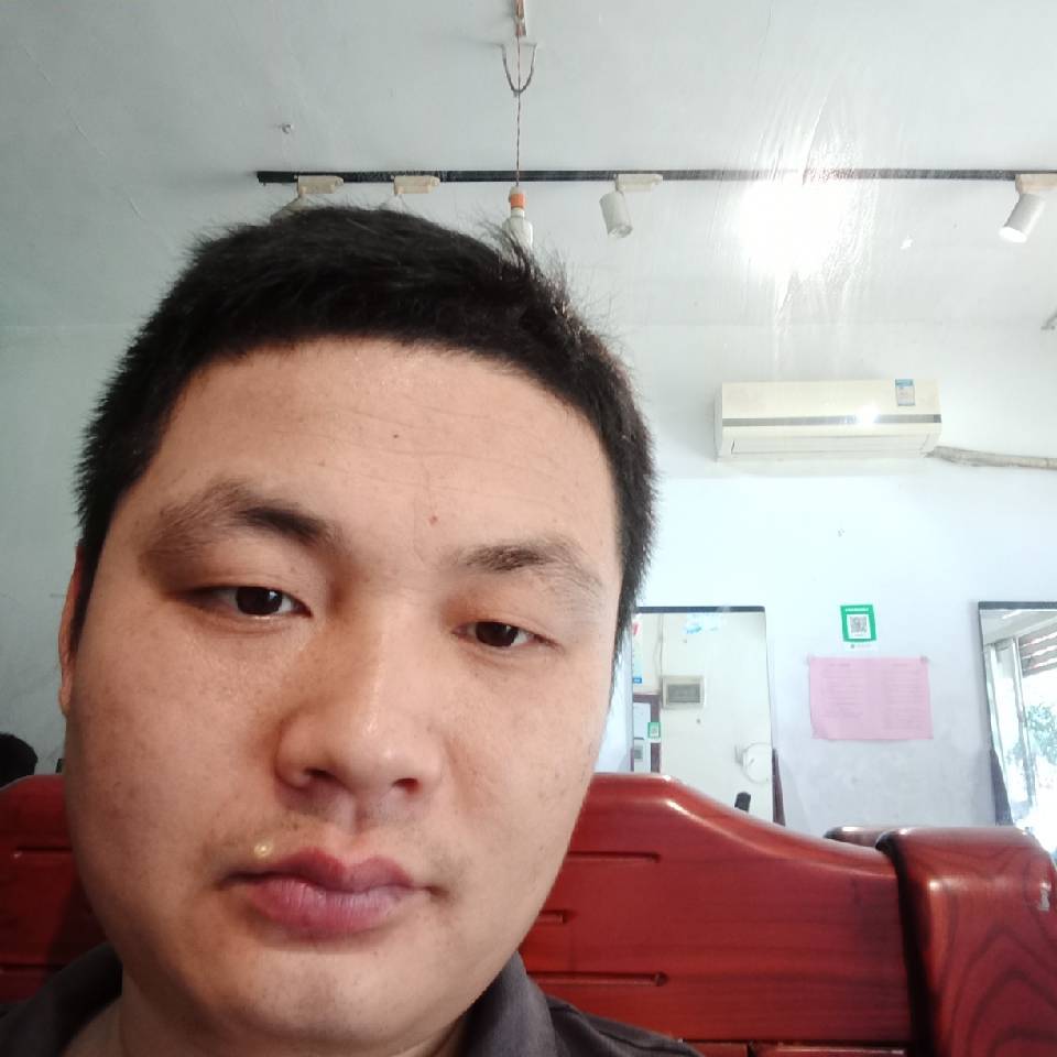 沐樱方深情的照片
