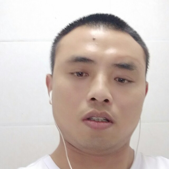 热情回眸青琯的照片