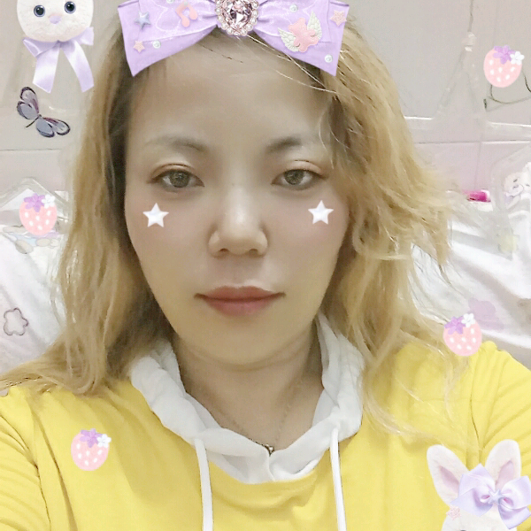 花魂眯眯眼的照片