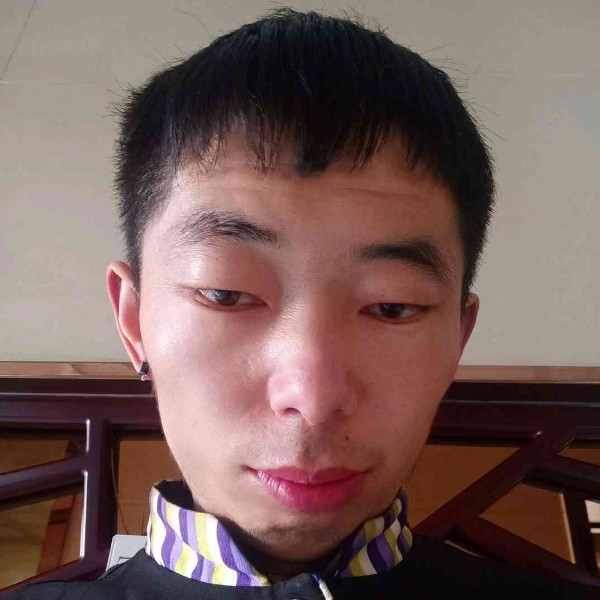 梁艳军的照片