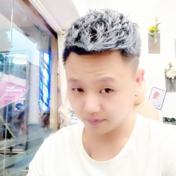 未来有你足矣的照片