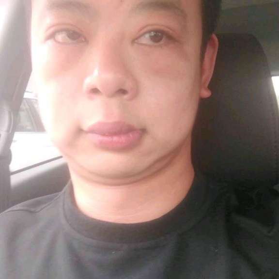 安静和火车的照片