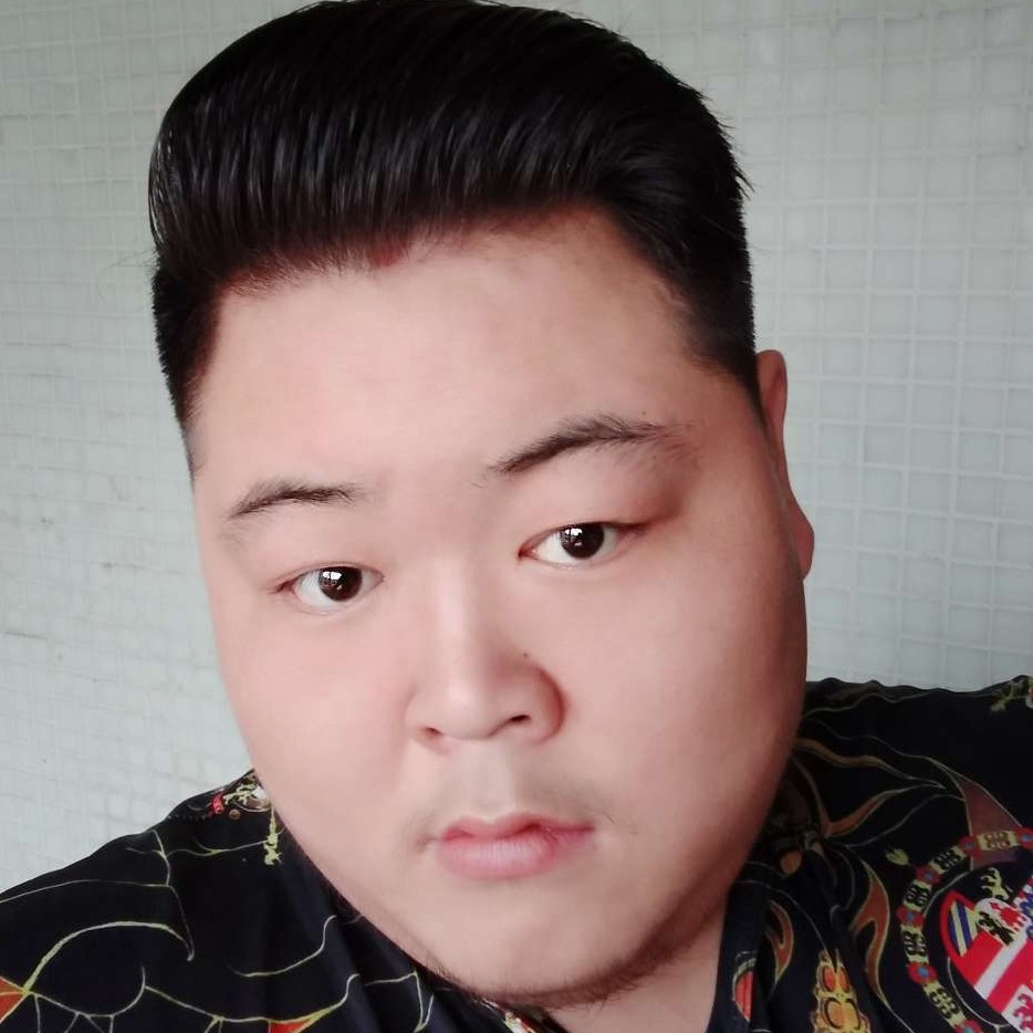 白昼凝眸勤劳的照片