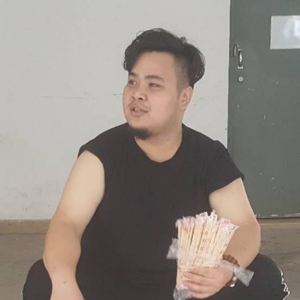 迪陈的照片
