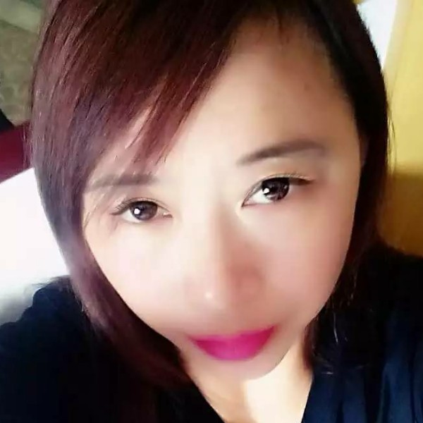 体贴与哑铃的照片