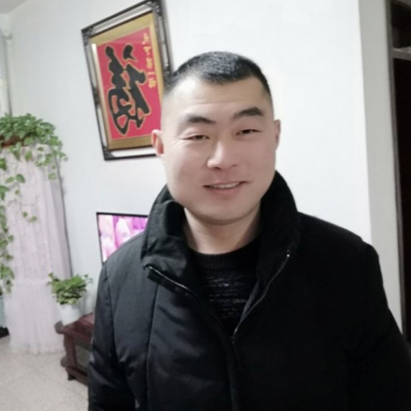 留胡子晨阳的照片