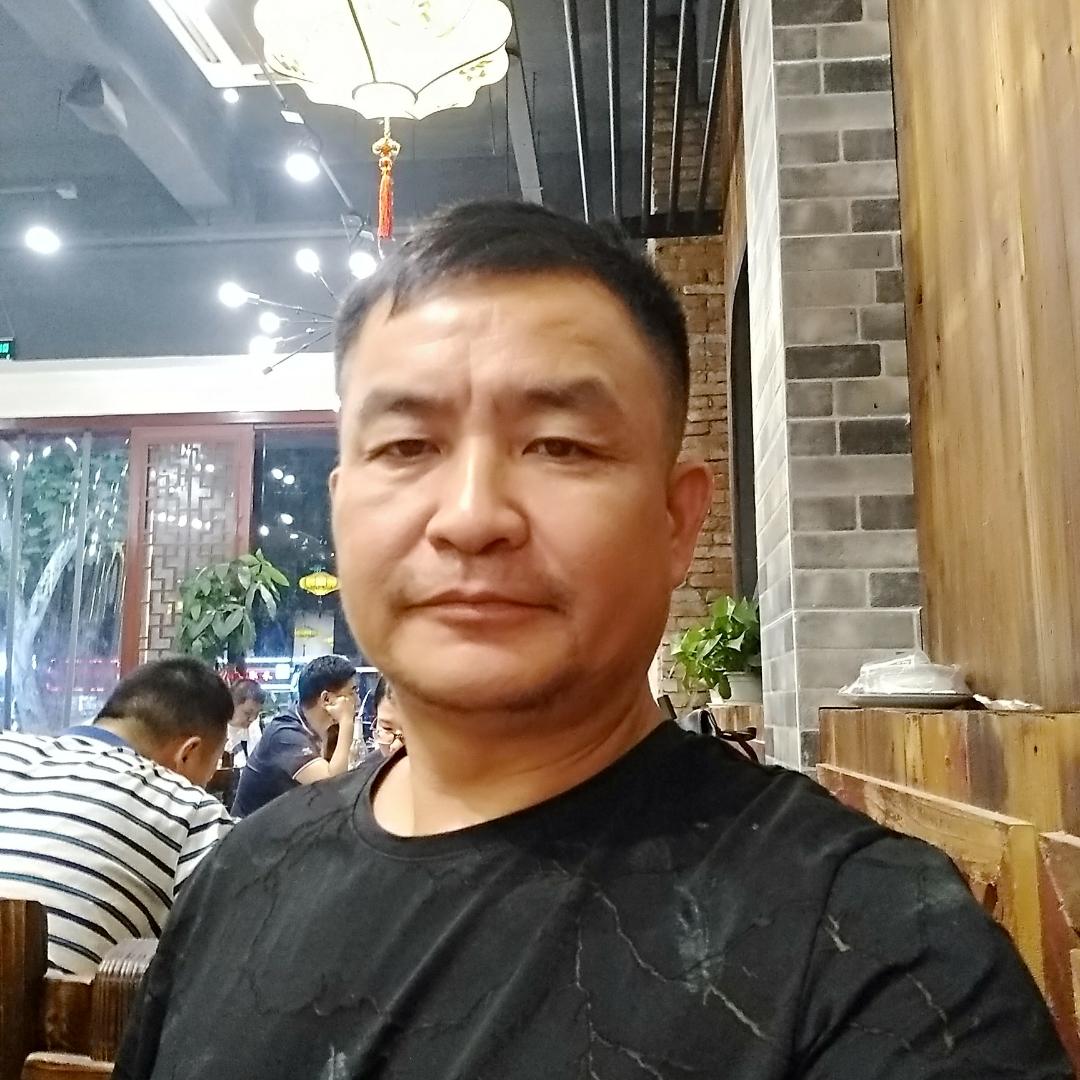 蜗牛苦恋自然的照片