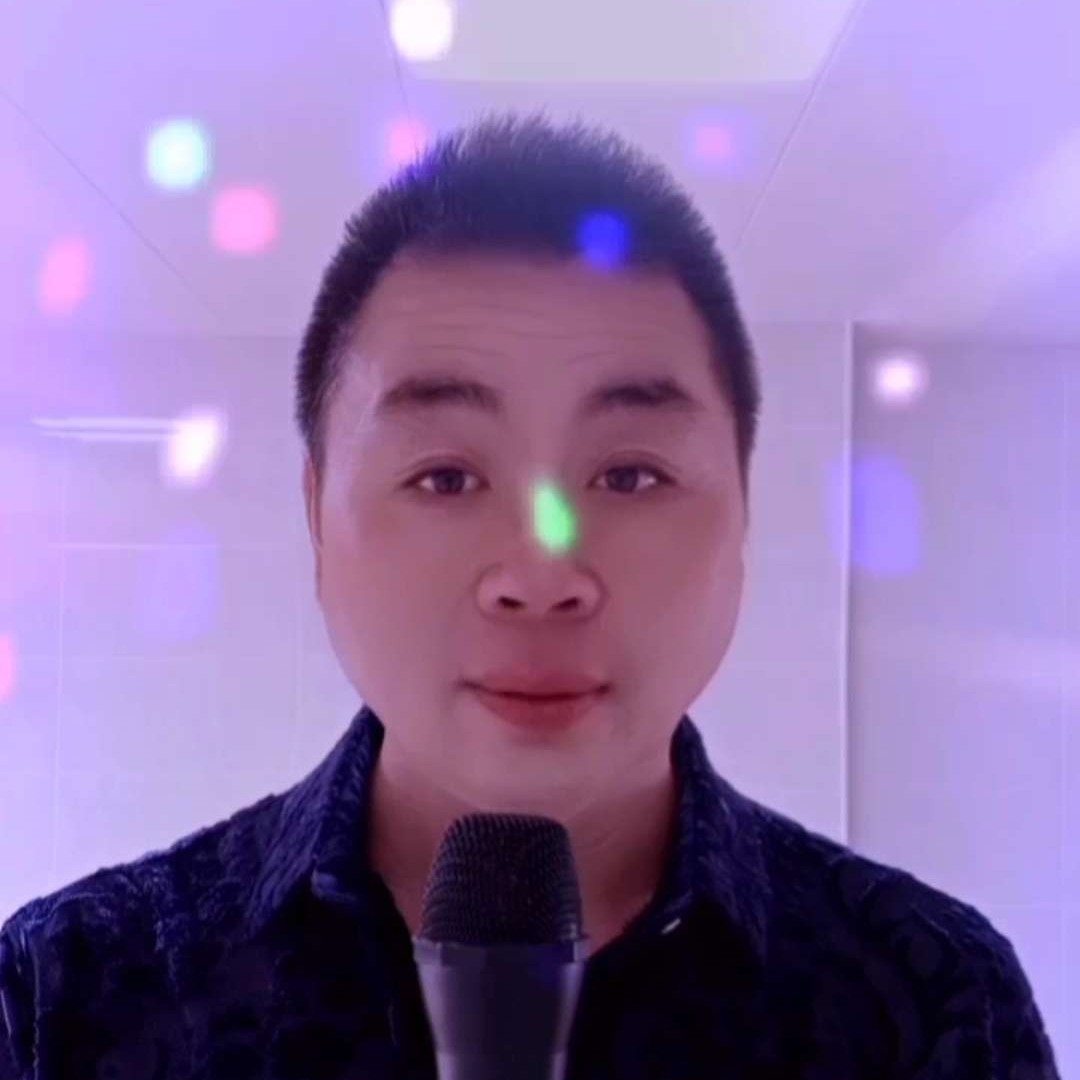 端庄回眸红尘的照片