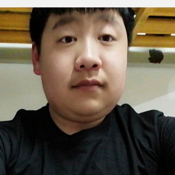 蜡烛和鲤鱼的照片