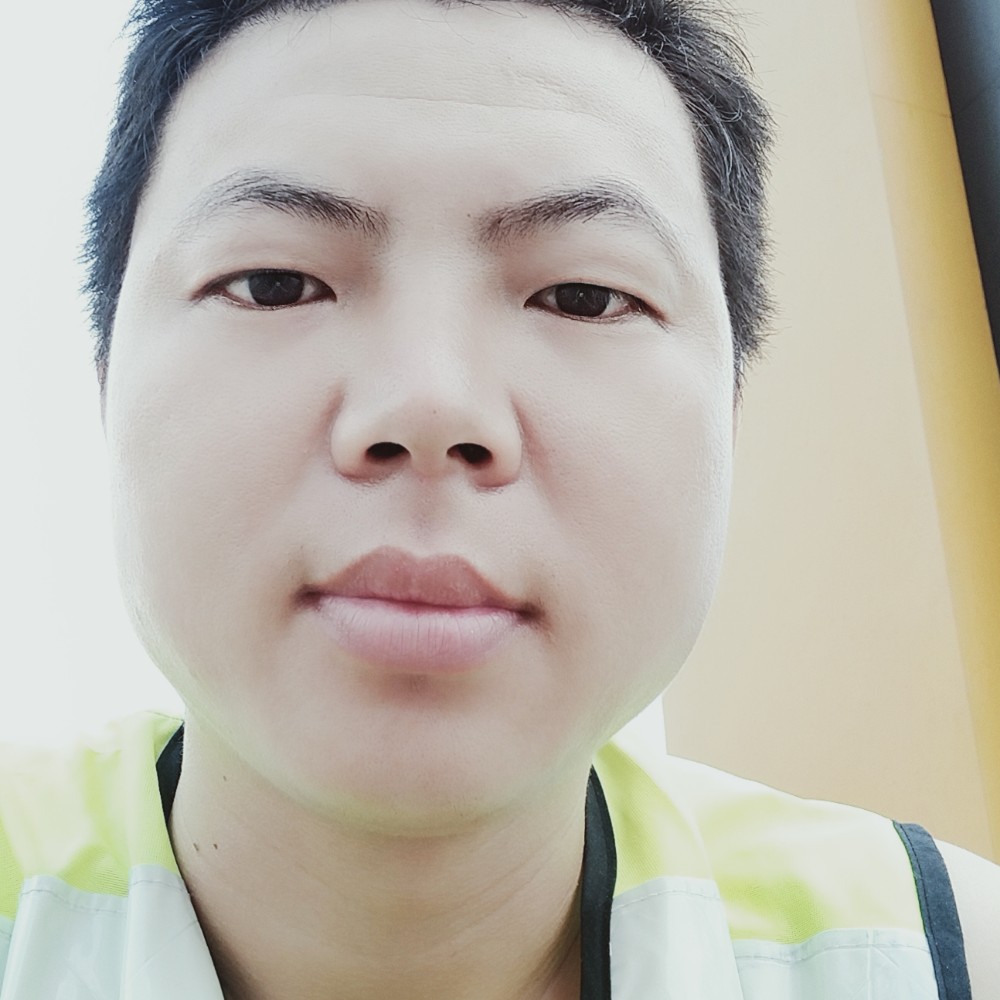 明媚向鞋子的照片