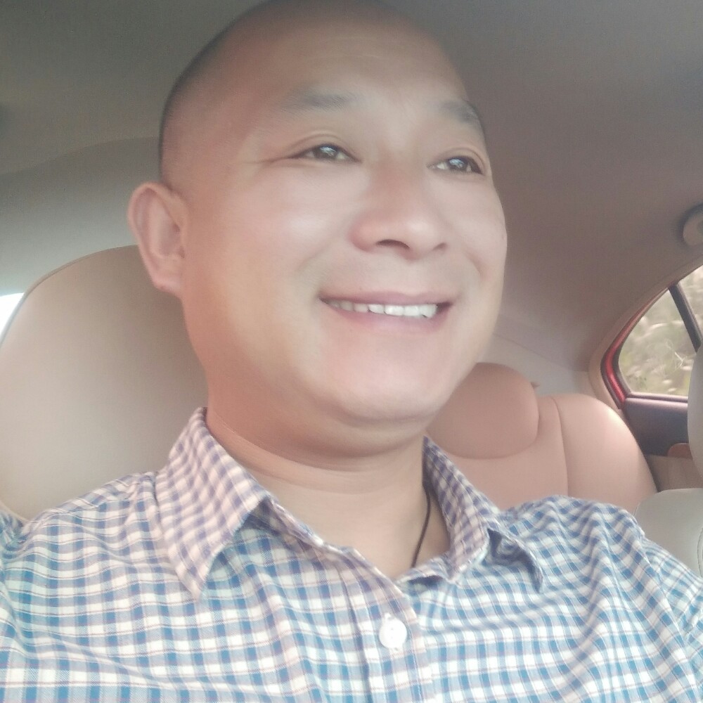 红牛拿彪壮的照片