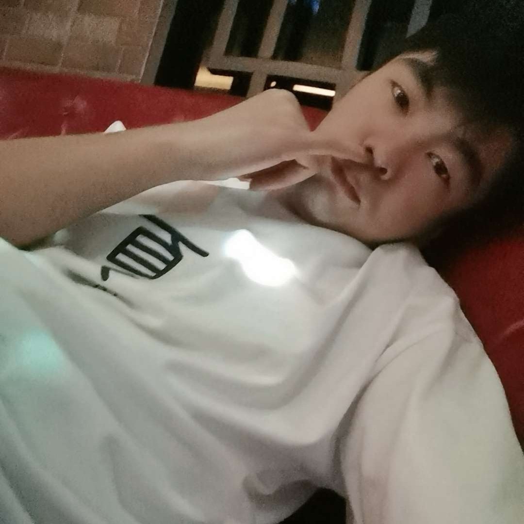 美丽动人大方的照片