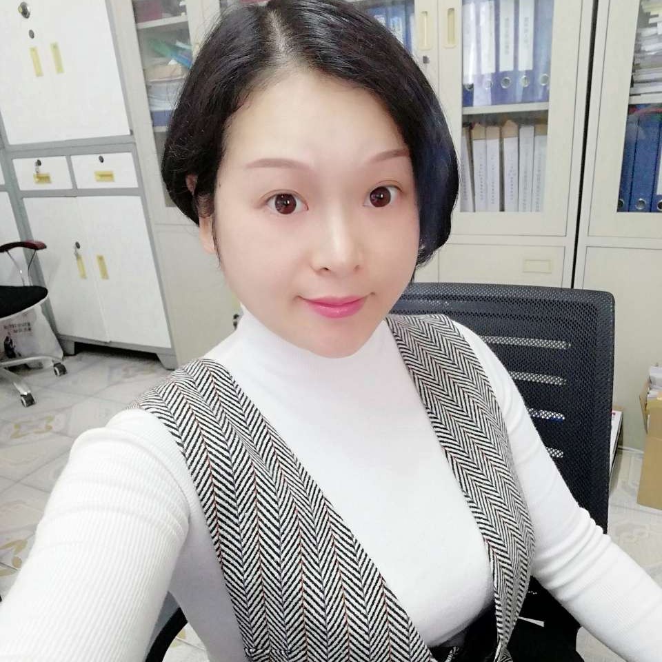 微笑杏子的照片