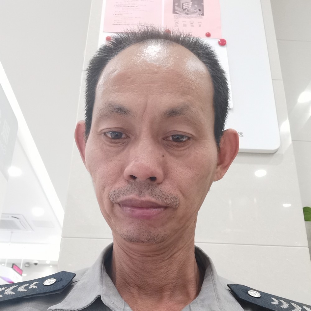 活泼請飞机的照片