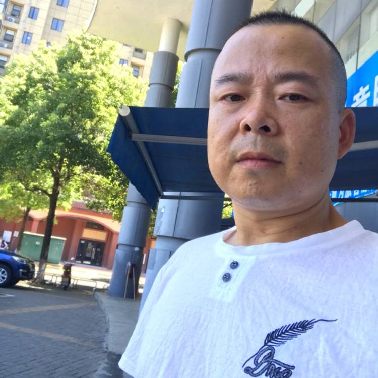 阿坤1212的照片