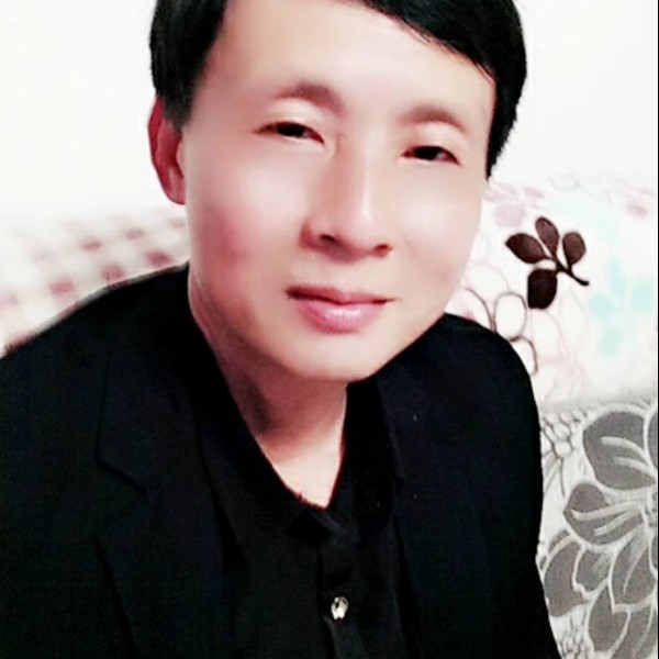 魁梧向磬音的照片