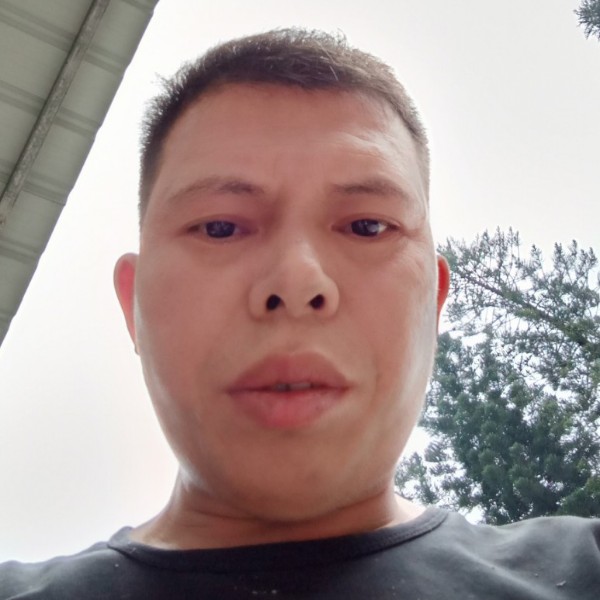 眼睛欢呼的照片